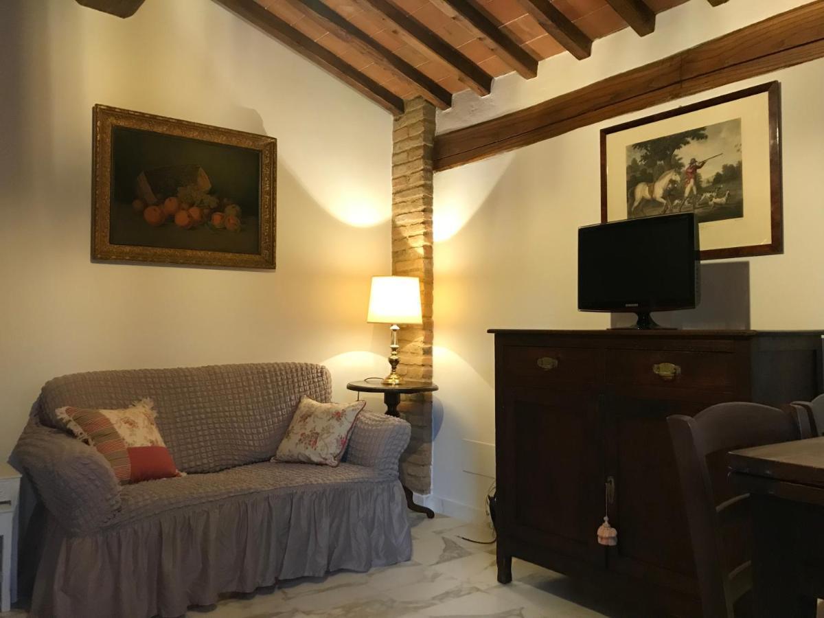 La Perla Tra Gli Ulivi Apartment Сиена Екстериор снимка