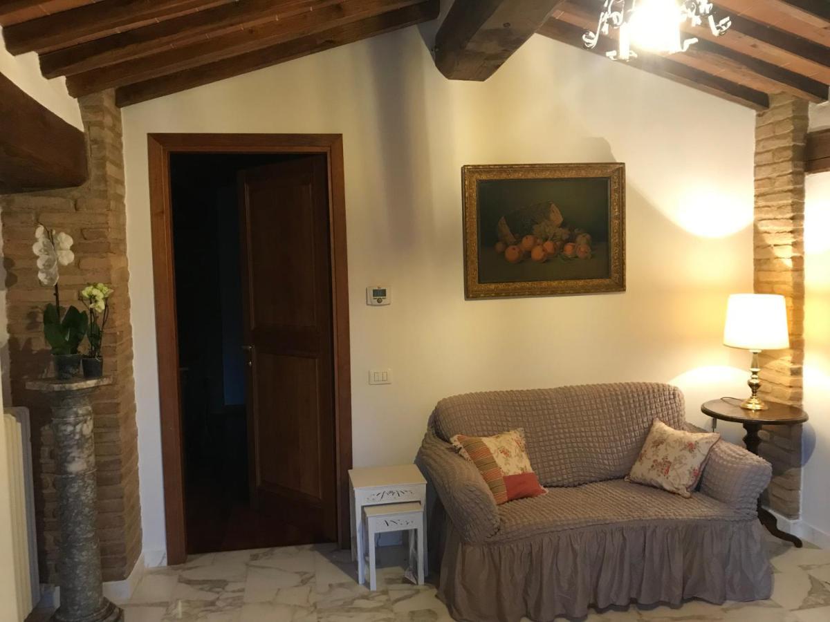 La Perla Tra Gli Ulivi Apartment Сиена Екстериор снимка